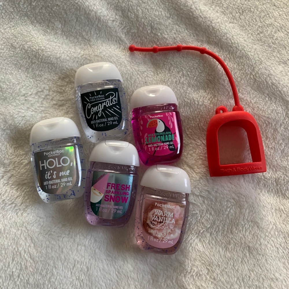 5 bath and body works sanitizers with holder